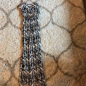 LUSH maxi dress cute neutral spring/summer XS